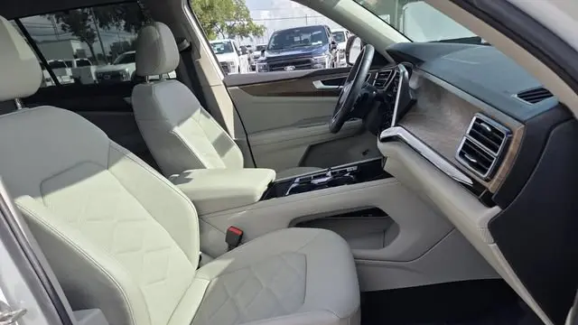2024 Volkswagen Atlas SE