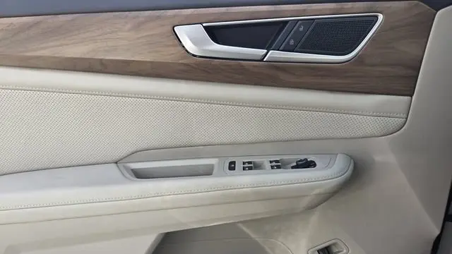 2024 Volkswagen Atlas SE