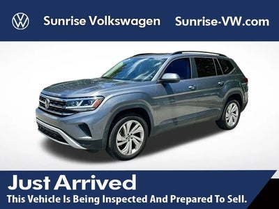 Photo of a 2021 Volkswagen Atlas V6 SE 4DR SUV W/Technology (midyear Release) for sale
