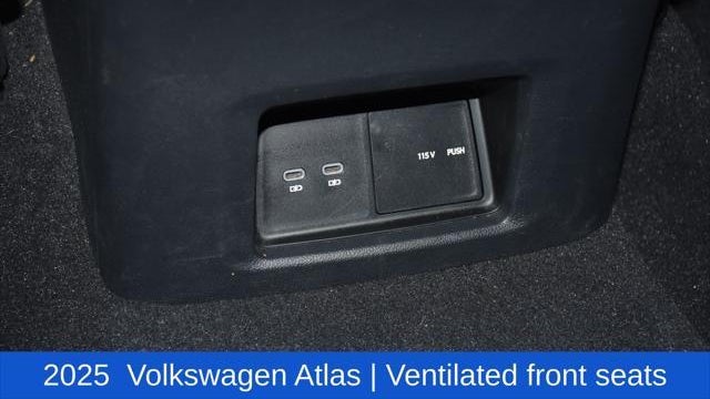 2025 Volkswagen Atlas SE