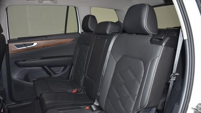 2025 Volkswagen Atlas SE