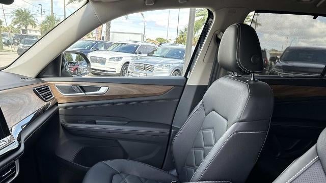 2025 Volkswagen Atlas SE