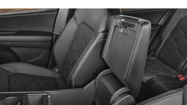 2025 Volkswagen Atlas SE