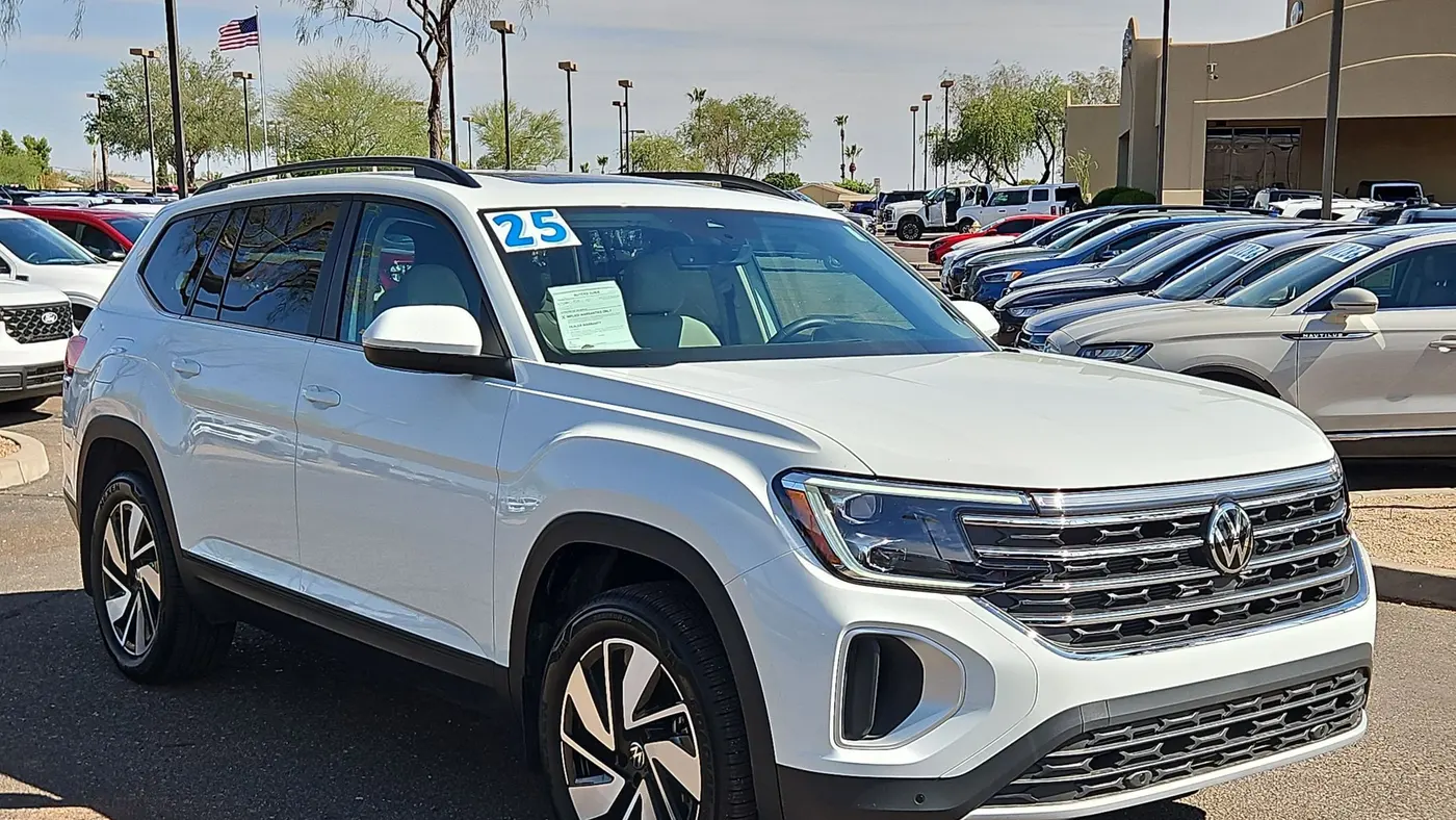 2025 Volkswagen Atlas SE