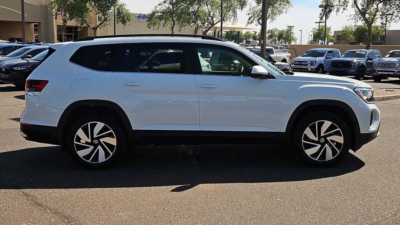 2025 Volkswagen Atlas SE