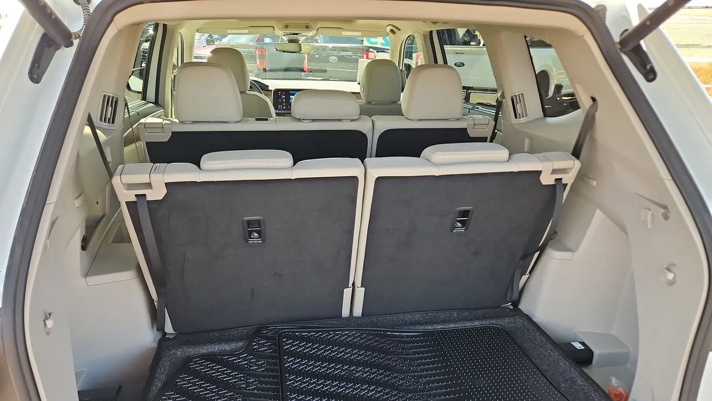 2025 Volkswagen Atlas SE