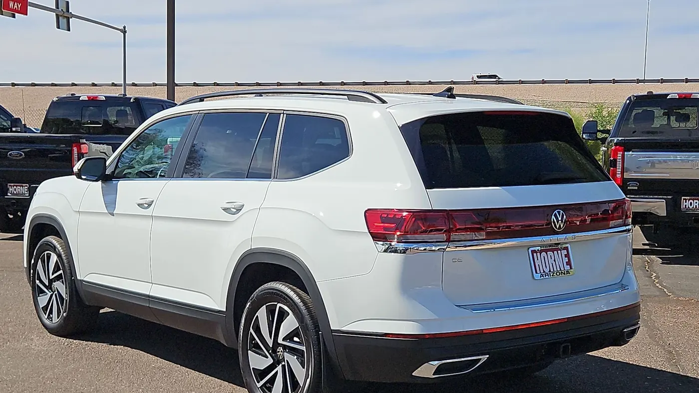 2025 Volkswagen Atlas SE