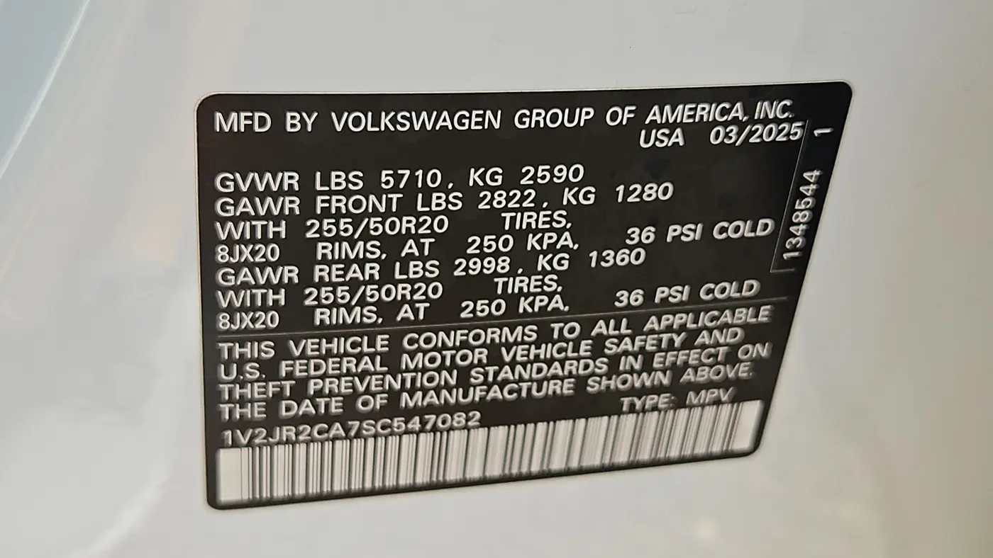 2025 Volkswagen Atlas SE