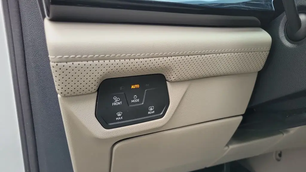 2024 Volkswagen Atlas SE