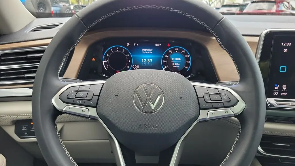 2024 Volkswagen Atlas SE