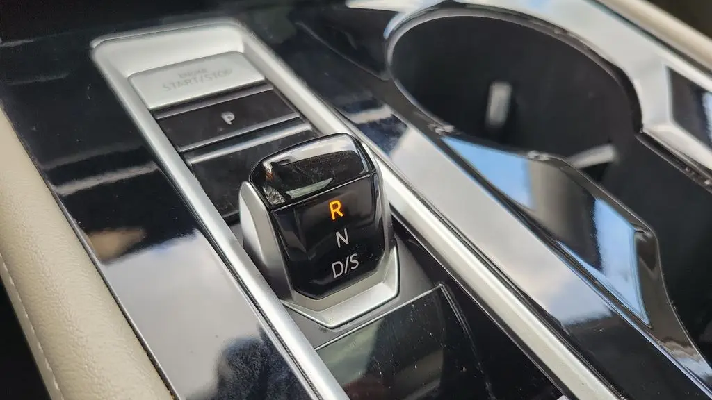 2024 Volkswagen Atlas SE