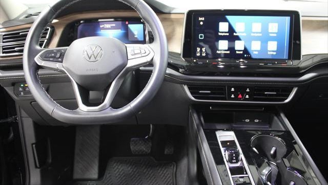 2024 Volkswagen Atlas SE