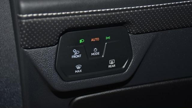 2025 Volkswagen Atlas SE