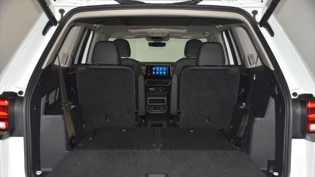 2025 Volkswagen Atlas SE