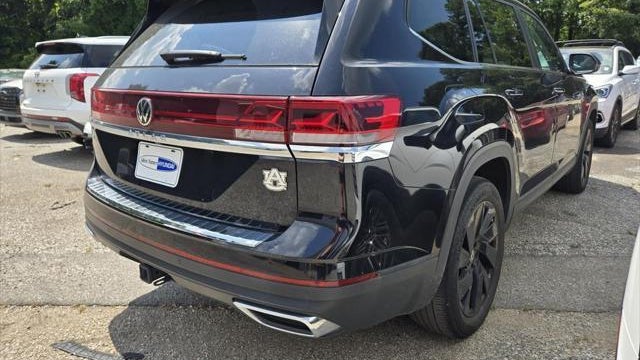 2024 Volkswagen Atlas SE