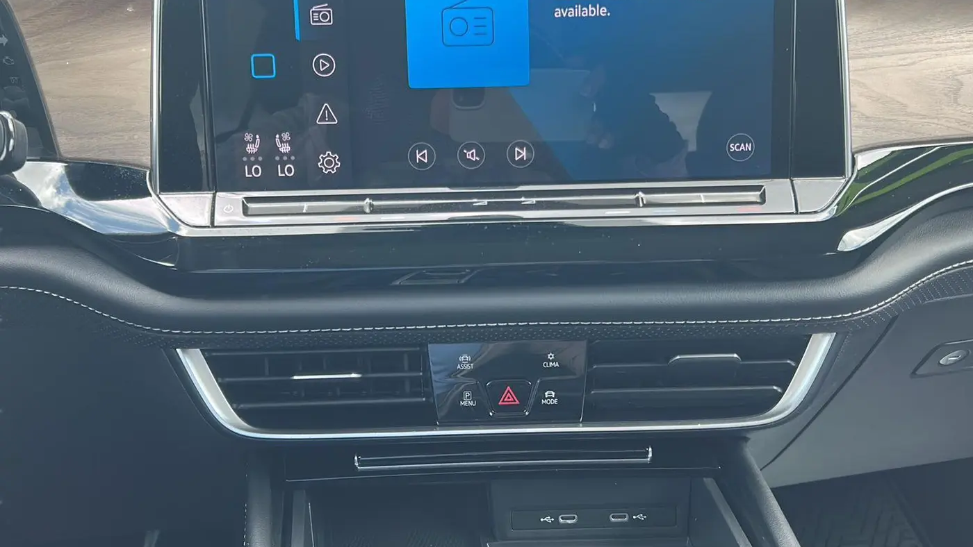 2024 Volkswagen Atlas SE