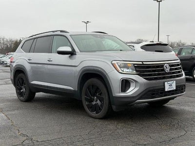 Photo of a 2024 Volkswagen Atlas SE 4DR SUV W/Technology for sale