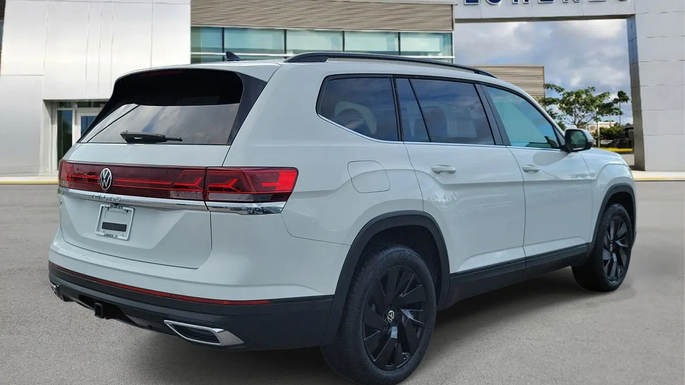 2025 Volkswagen Atlas SE
