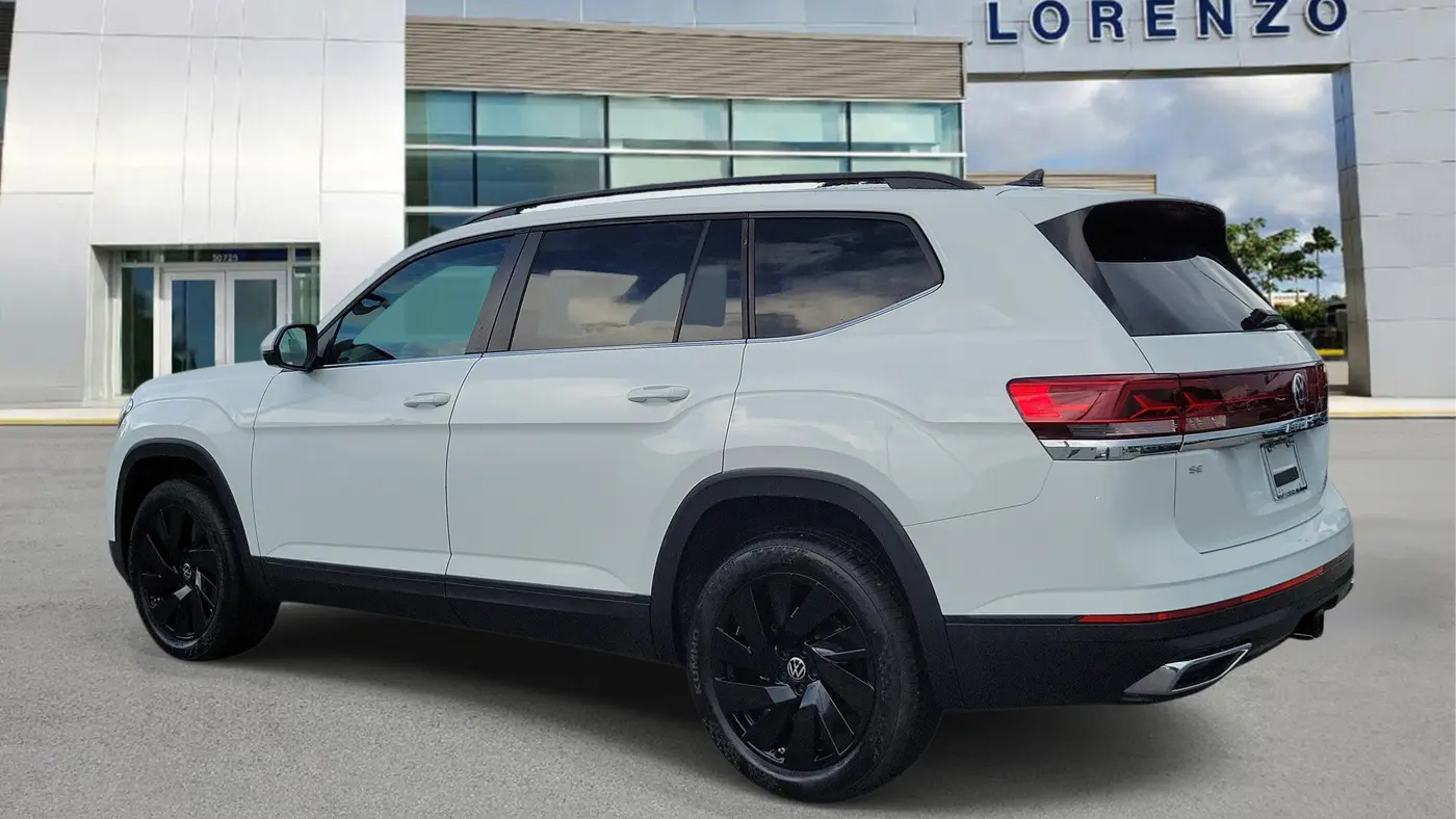 2025 Volkswagen Atlas SE
