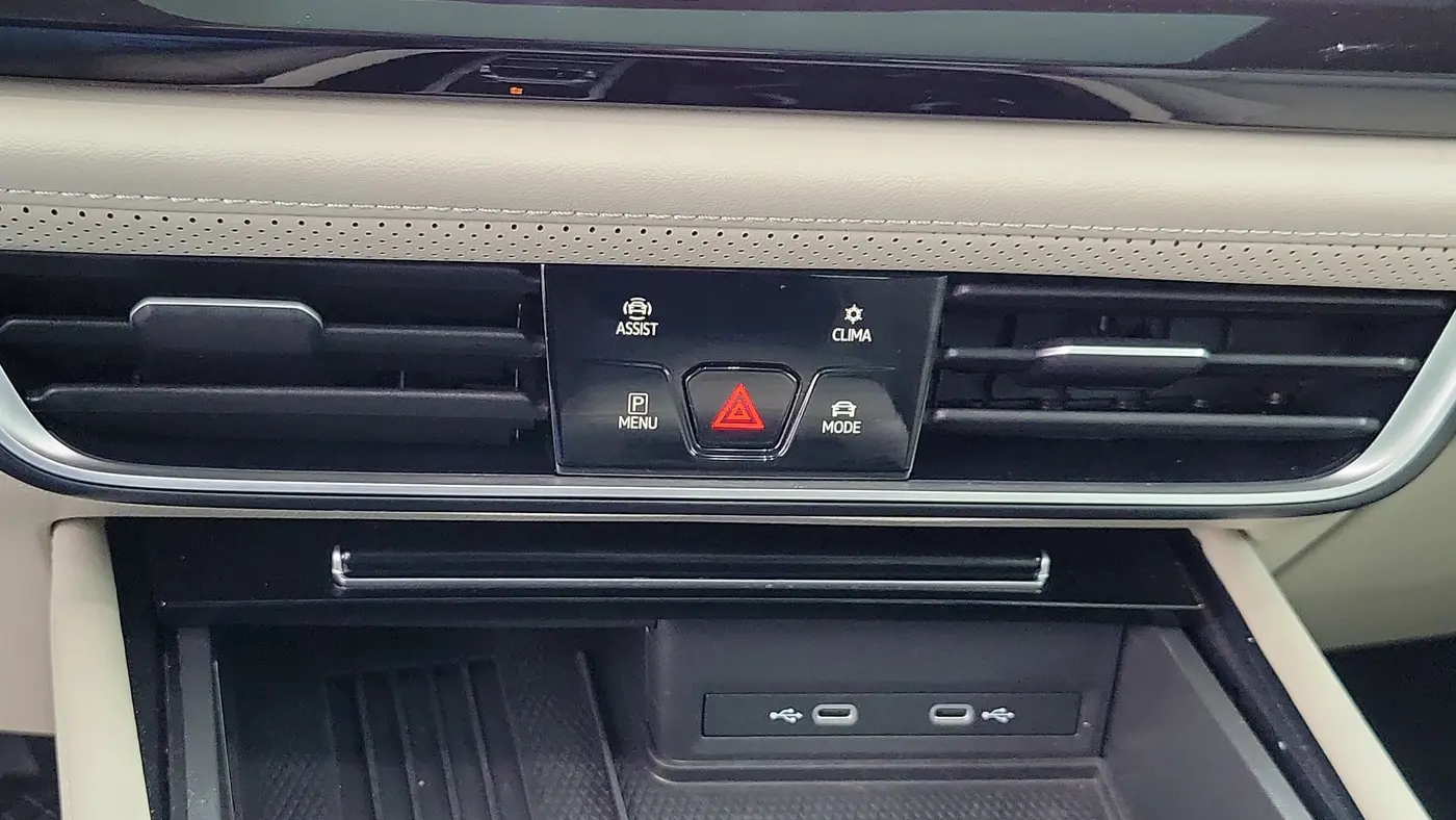 2025 Volkswagen Atlas SE