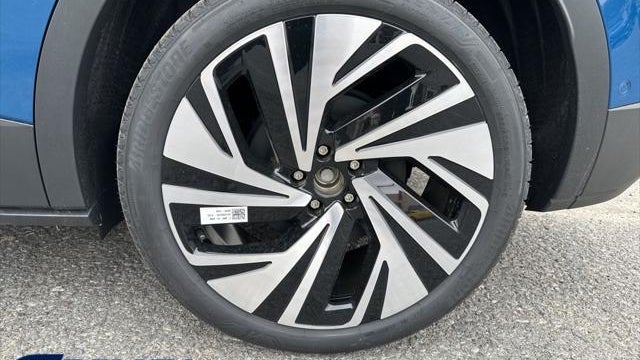 2026 Volkswagen ID 4  Pro S Plus