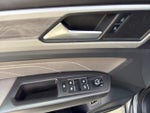 2023 Atlas Cross Sport Thumbnail 13