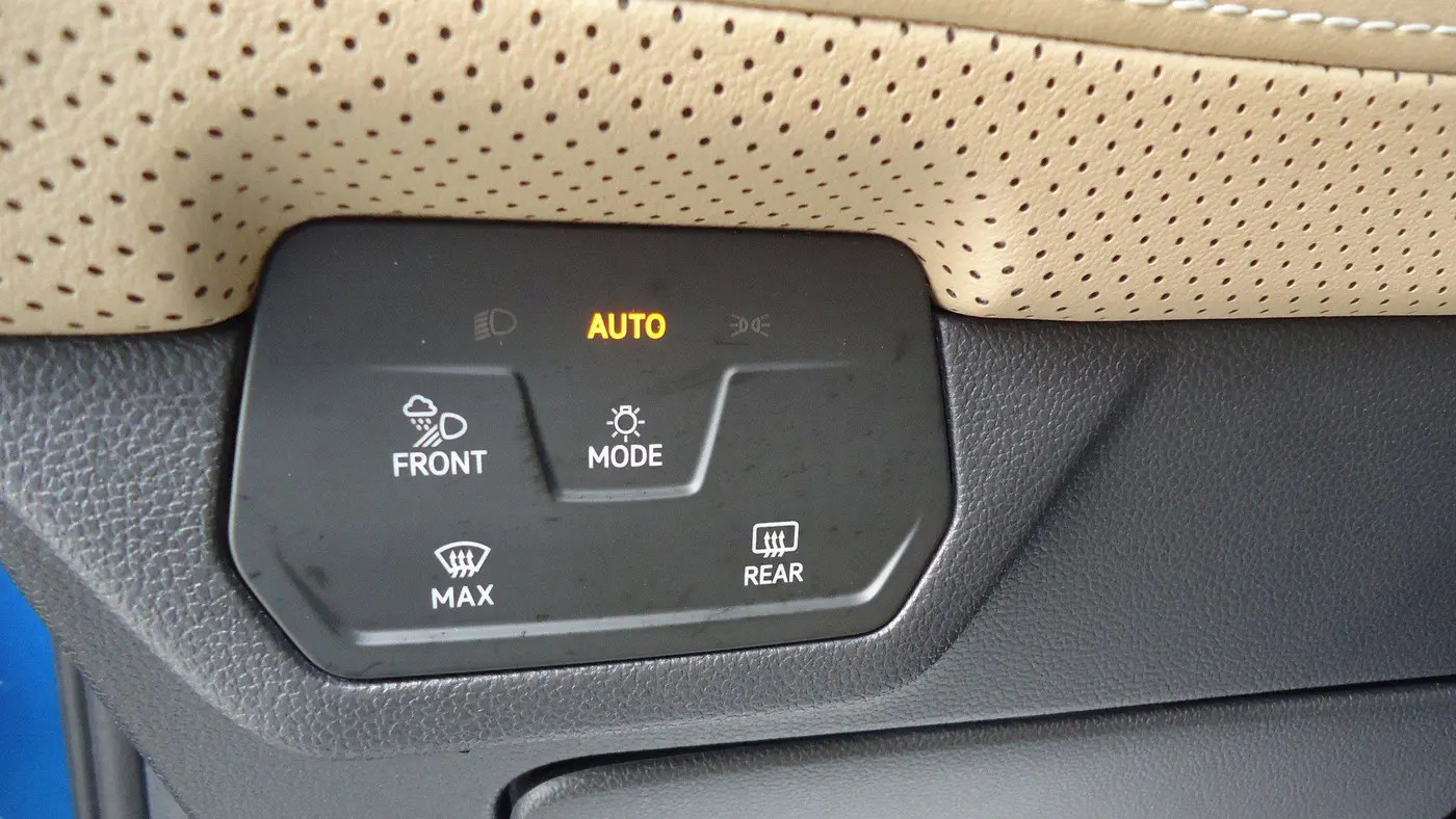 2024 Volkswagen Atlas Cross Sport SE 4Motion