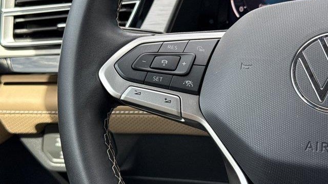 2025 Volkswagen Atlas Cross Sport SE 4Motion