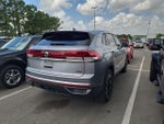 2024 Atlas Cross Sport Thumbnail 3