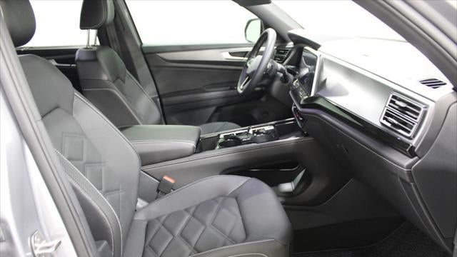 2025 Volkswagen Atlas Cross Sport SE 4Motion