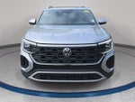 2024 Atlas Cross Sport Thumbnail 2