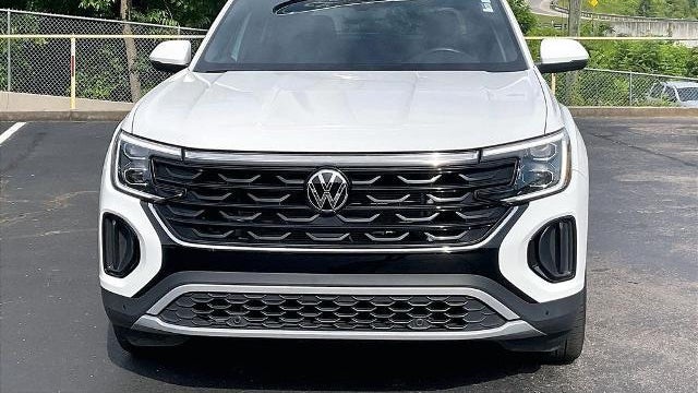 2025 Volkswagen Atlas Cross Sport SE 4Motion