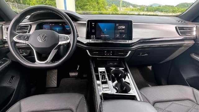 2025 Volkswagen Atlas Cross Sport SE 4Motion