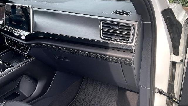 2025 Volkswagen Atlas Cross Sport SE 4Motion
