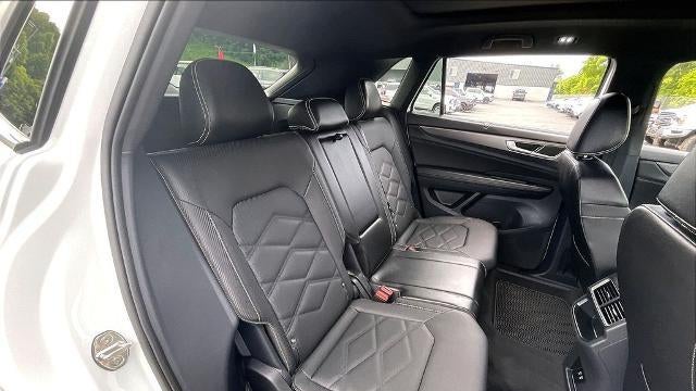 2025 Volkswagen Atlas Cross Sport SE 4Motion