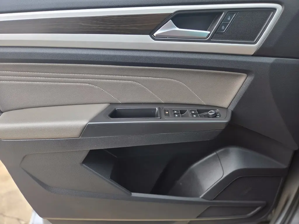 2022 Volkswagen Atlas - $20,577