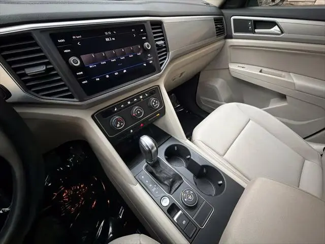 2018 Volkswagen Atlas - $16,399