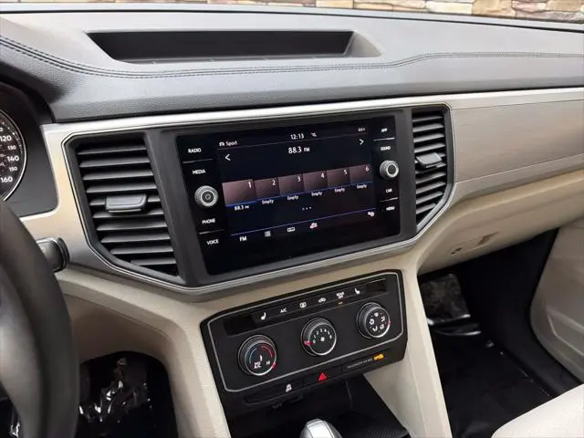 2018 Volkswagen Atlas - $16,399
