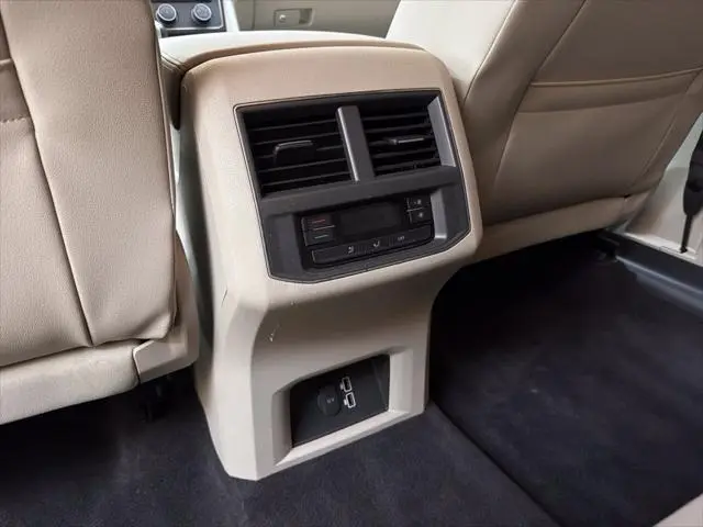 2018 Volkswagen Atlas - $16,399