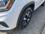 2023 Atlas Cross Sport Thumbnail 8