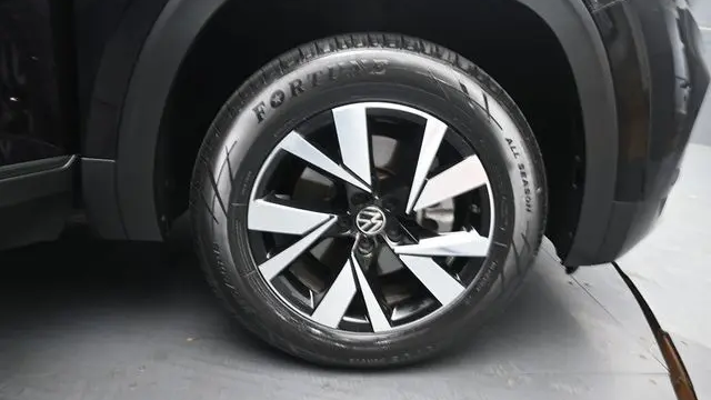 2022 Volkswagen Atlas Cross Sport SE 4Motion