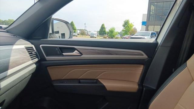 2022 Volkswagen Atlas Cross Sport SE 4Motion