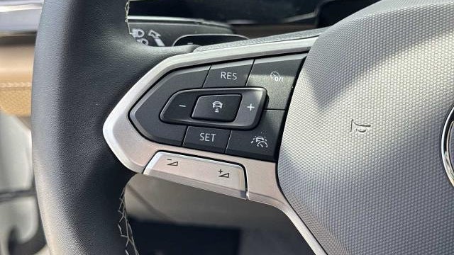 2024 Volkswagen Atlas Cross Sport SE 4Motion