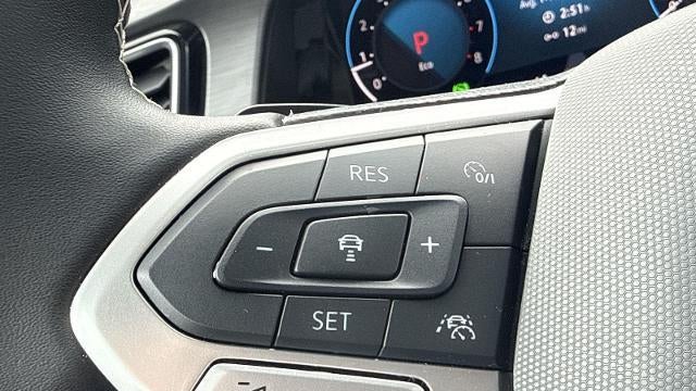 2025 Volkswagen Atlas Cross Sport SE 4Motion