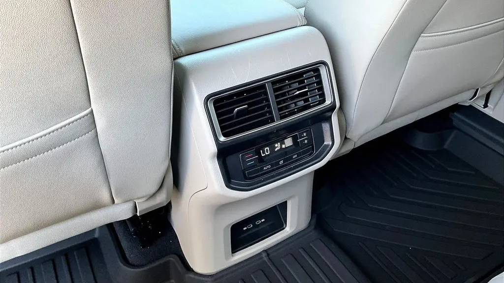 2026 Volkswagen Atlas SE 4Motion