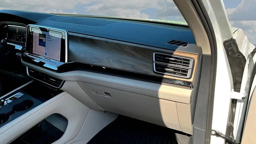 2026 Volkswagen Atlas SE 4Motion