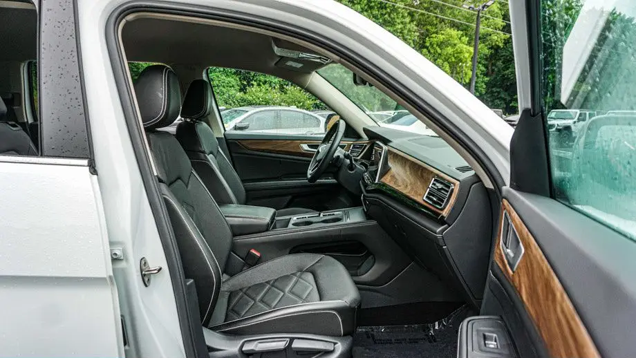 2024 Volkswagen Atlas SE 4Motion