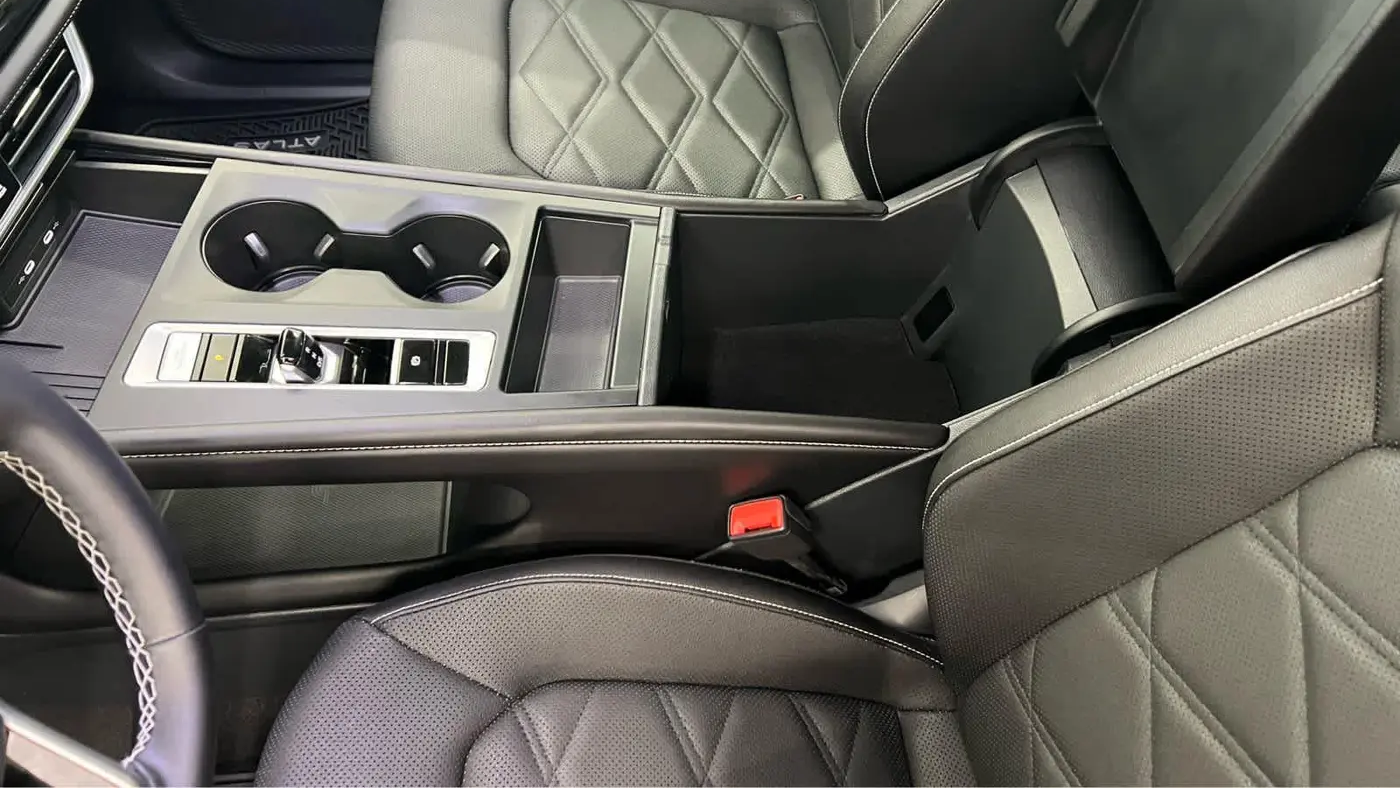 2025 Volkswagen Atlas SE 4Motion