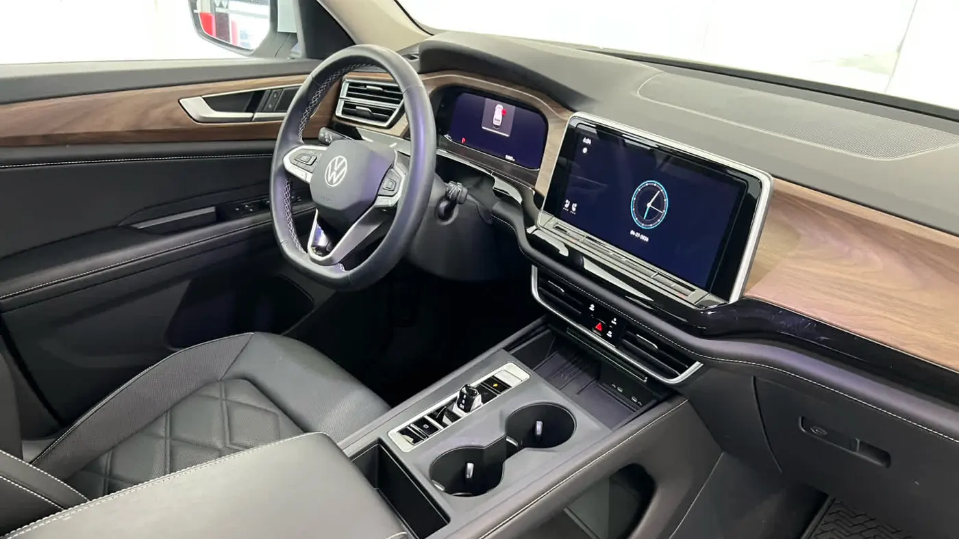 2025 Volkswagen Atlas SE 4Motion