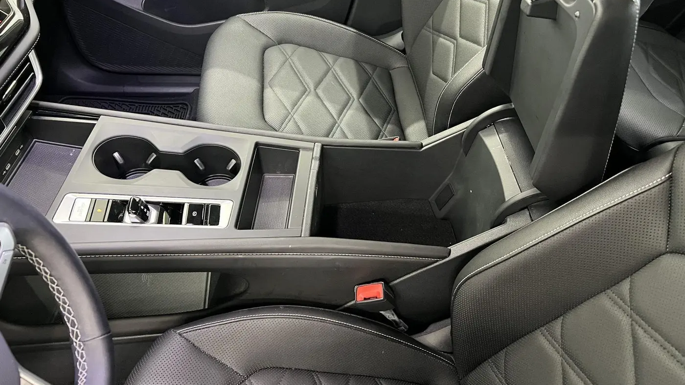 2025 Volkswagen Atlas SE 4Motion